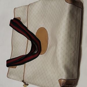 Authentic vintage Gucci bag.